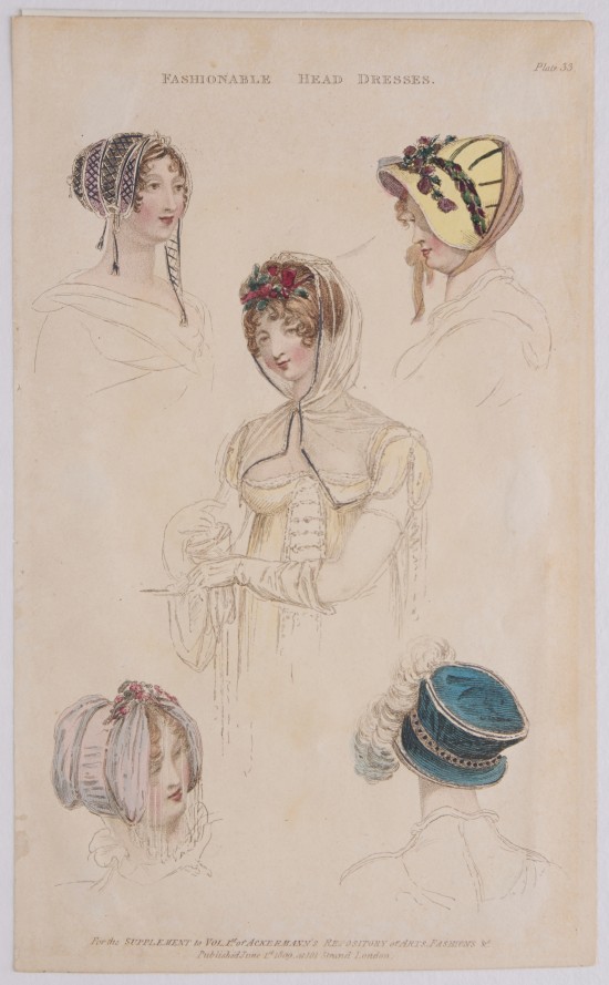 Fünf Frauen, mittlere bis zum Rumpf, äußere nur bis zum Hals gezeichnet. Sie tragen unterschiedliche Kopfbedeckungen.UB11230: "Fashionable Head Dresses", Ackermann's Repository of Arts, Plate 33, No. 1