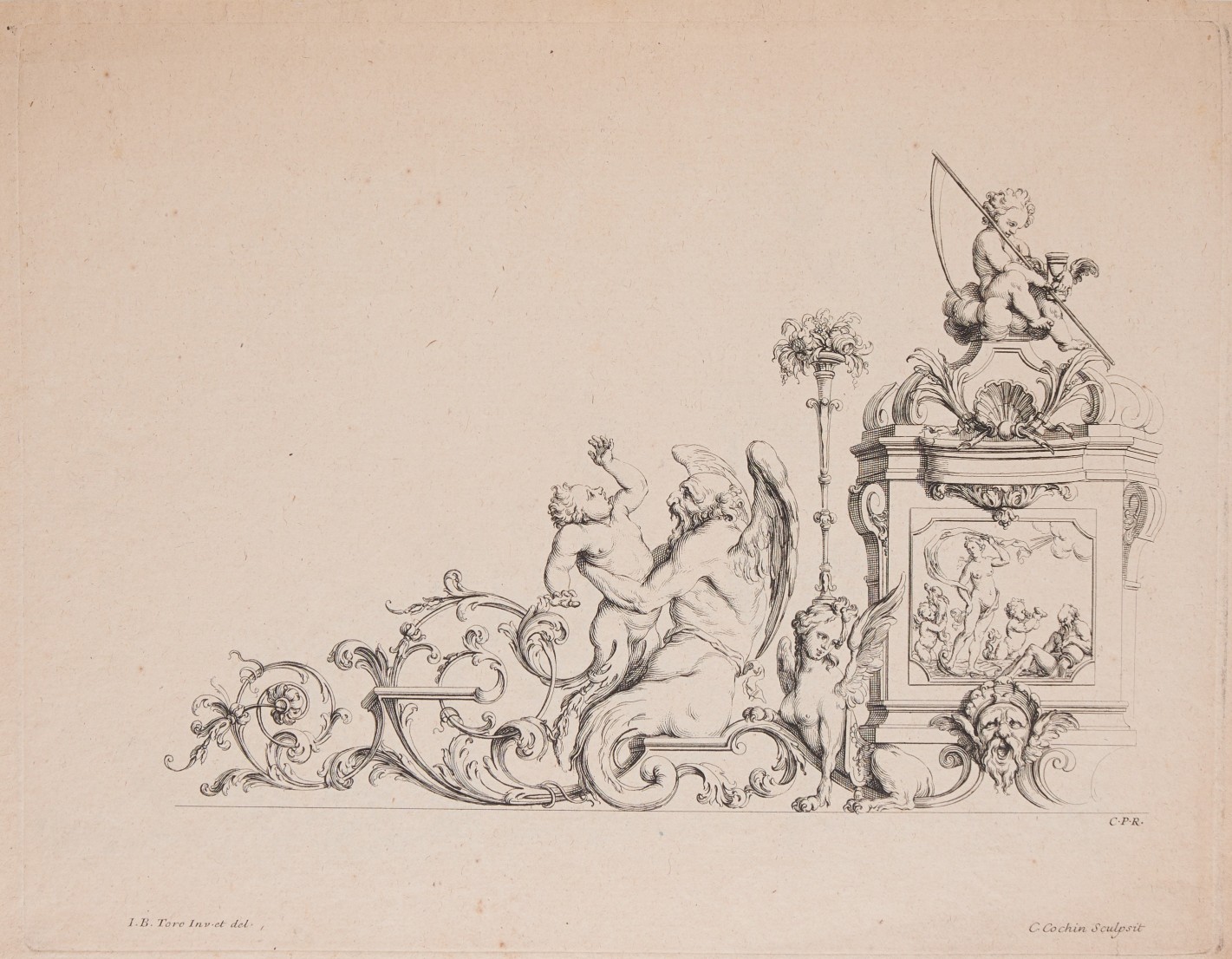 Ein älteres, männliches Mischwesen umschlingt einen bocksbeinigen Knaben, hinter den beiden sitzt ein Mischwesen mit weiblichem Oberkörper und Rumpf eines Löwen. Rechts auf einem Architekturelement mit szenischem Bildfeld sitzt ein Putto mit Sense über der Schulter.